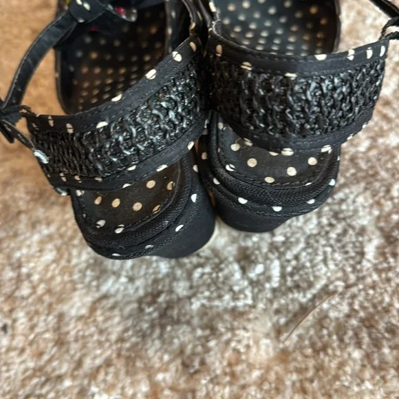 Black Polka Dot Wedge Sandals with Strawberry Accent - Picture 6 of 9